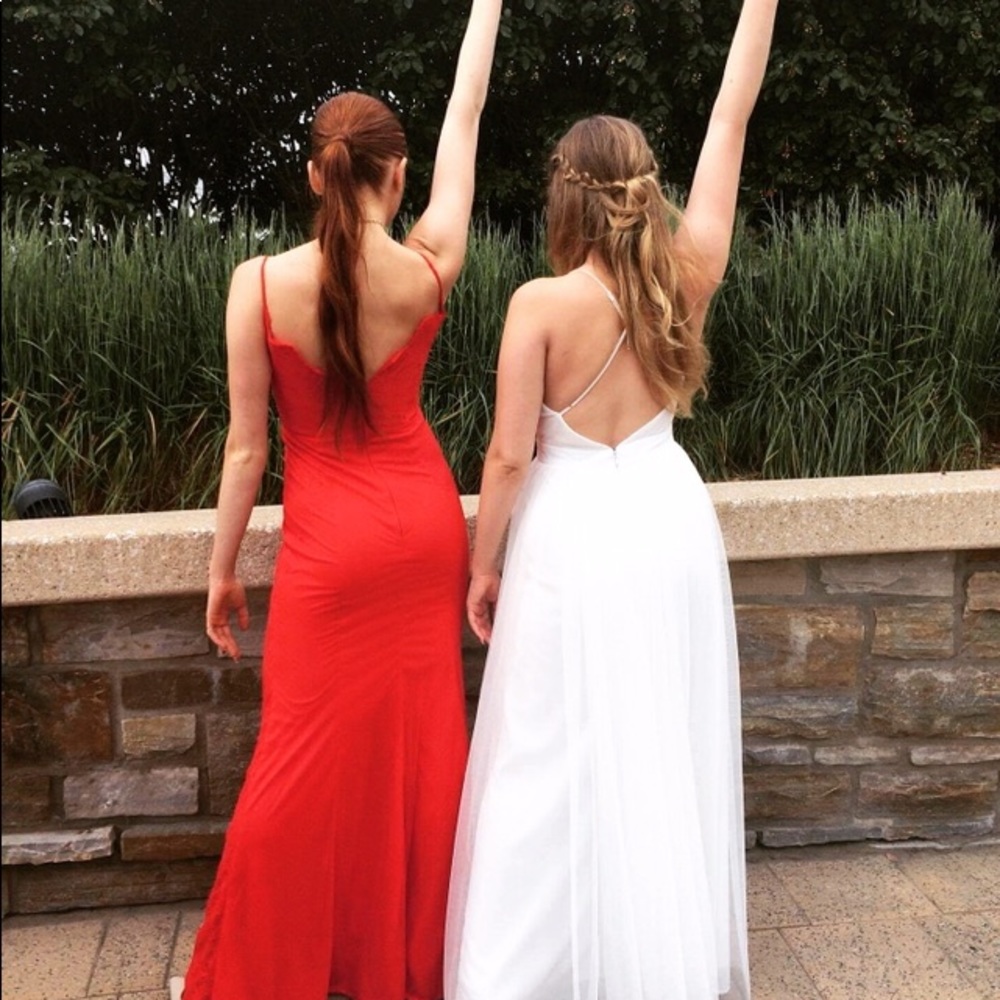 PROM DRESS 💄💋💃🏽 (the red one).